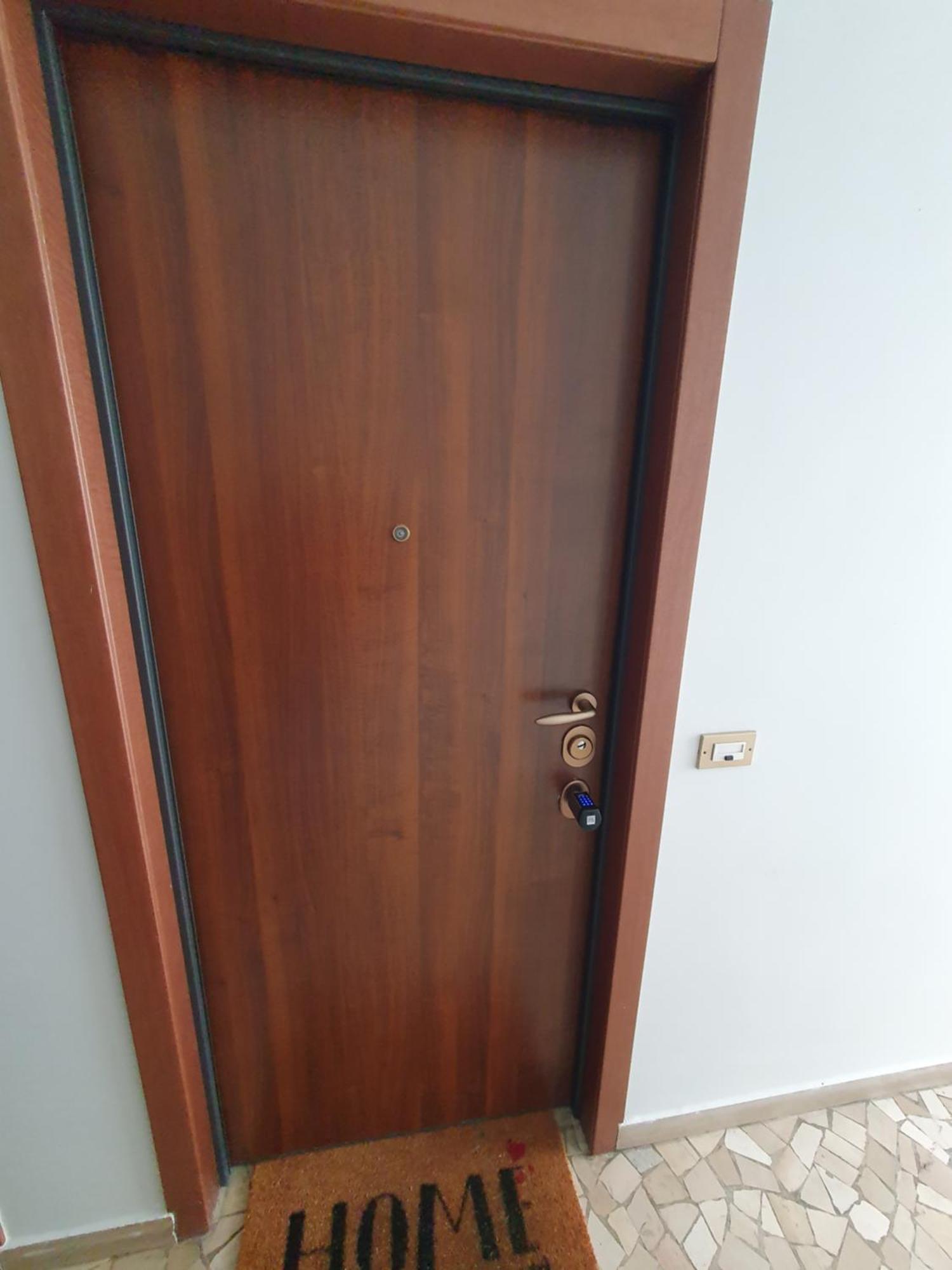 Homesamantha Milan Bagian luar foto