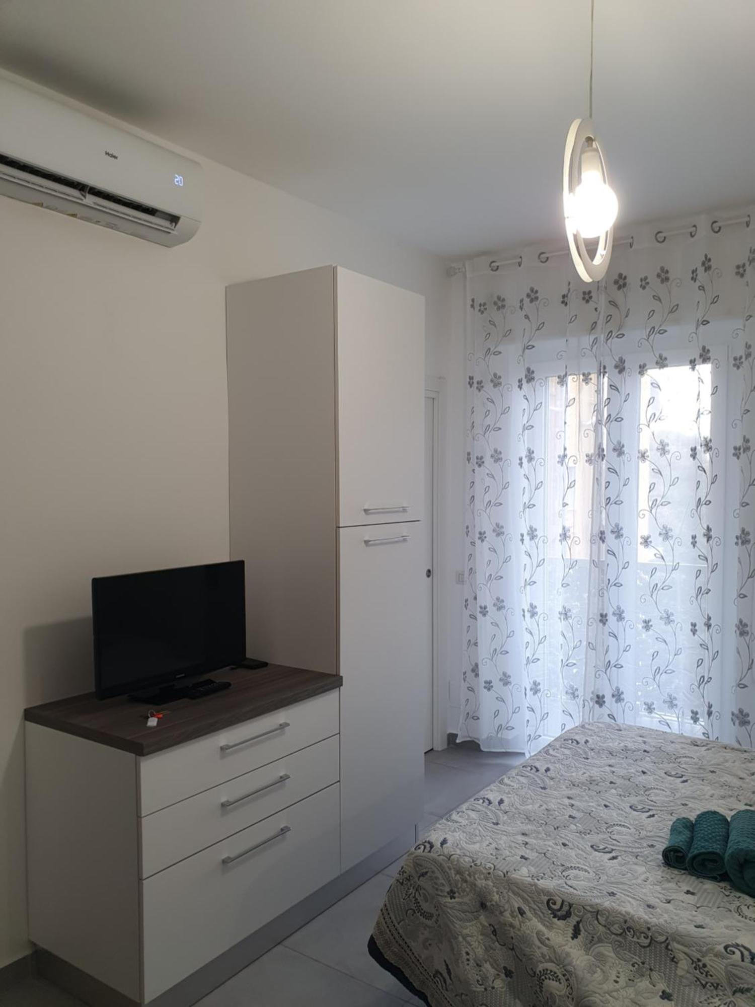 Homesamantha Milan Bagian luar foto
